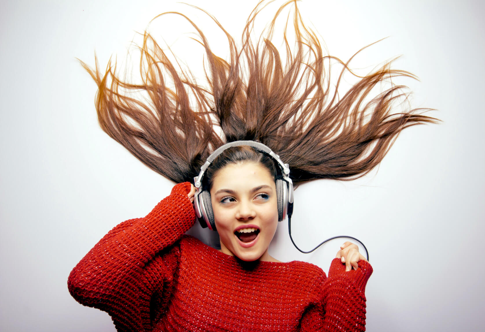 Science Shows That Listening To Music Actually Makes You High | Telekom